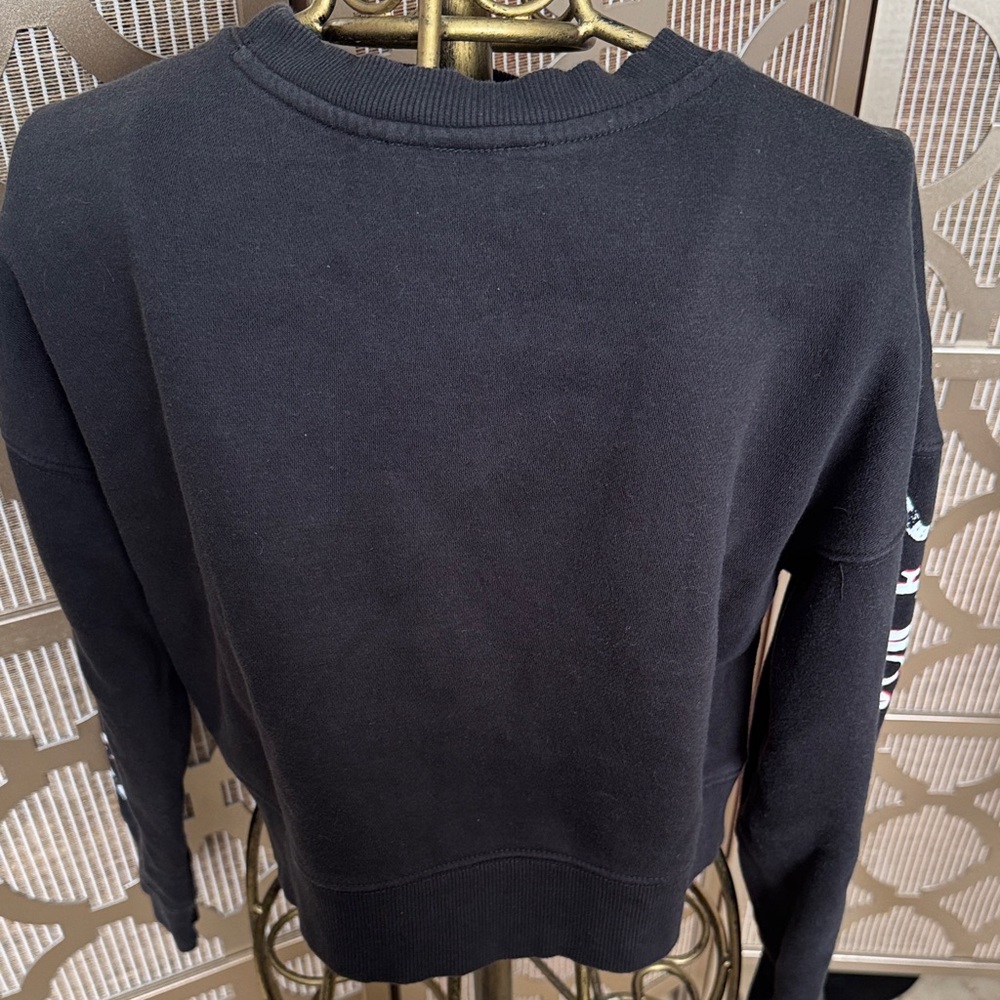 Beetlejuice crop top sweater - Picture 6 of 6